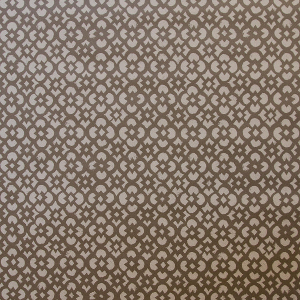 Michael Devine Ltd Maze Wallaper in Chaterelle
